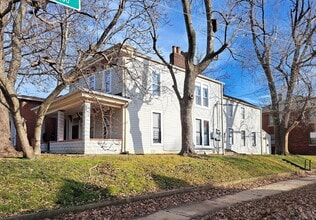 Building Photo - 1123 S Brook St