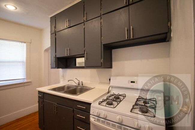 Foto del edificio - Cozy renovated 2 bedroom 1 bath in the hea...