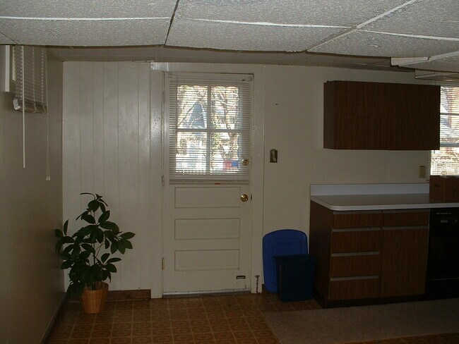 Building Photo - 1612 Farragut Ave