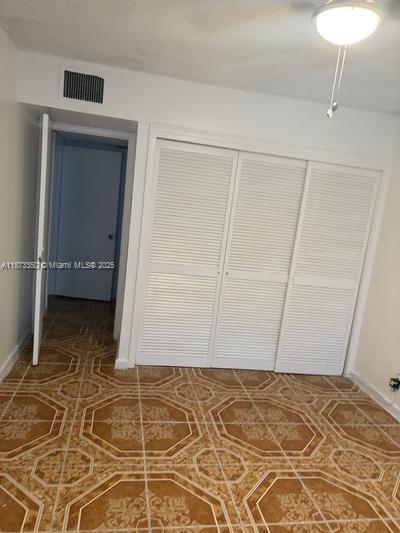Building Photo - 3301 Spanish Moss Terrace