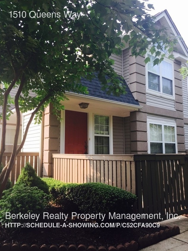 Primary Photo - 1510 Queens Way