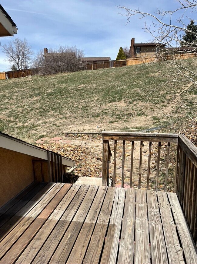 Foto del edificio - Spacious & Unique 3BD/2BA Townhome w/ Gara...