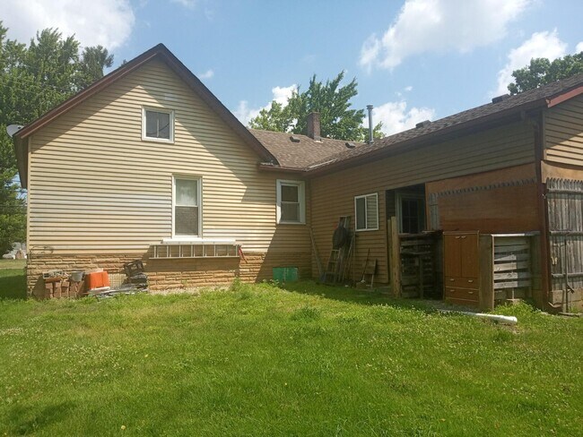 Foto del edificio - 20129 Huron River Dr