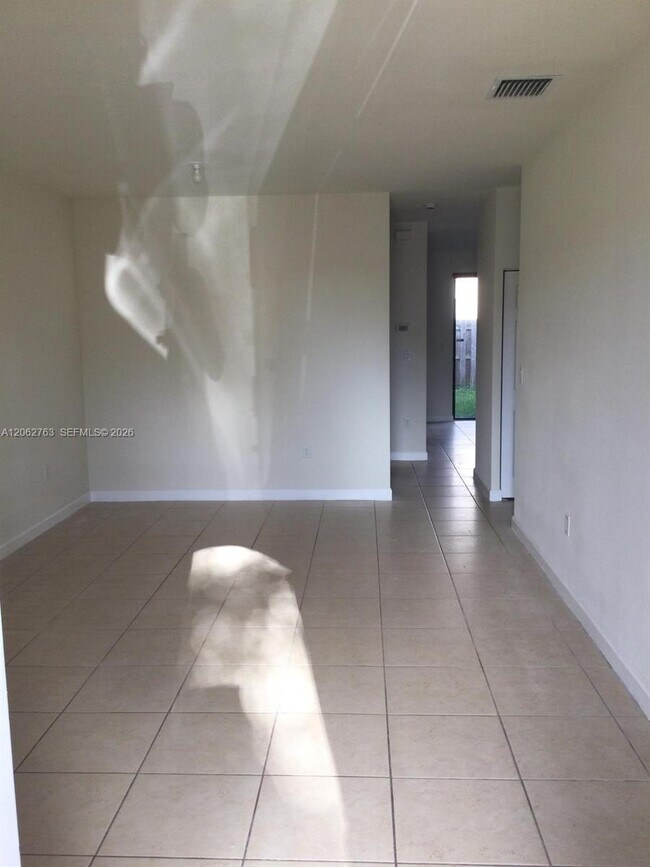 Foto del edificio - 17370 SW 153rd Ave