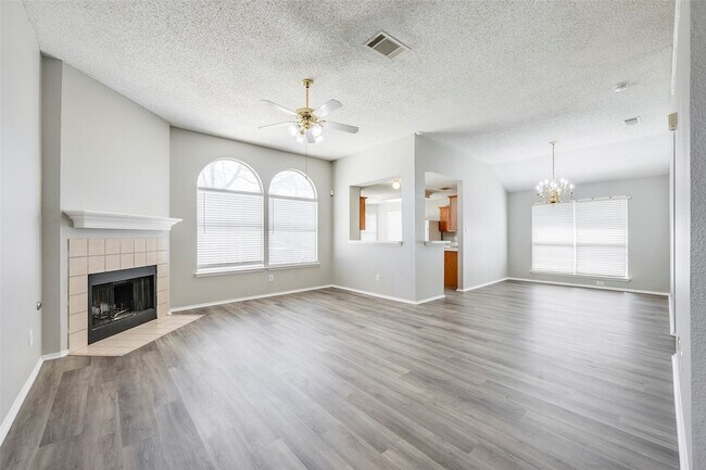 Foto del edificio - 6431 St Leonard Dr