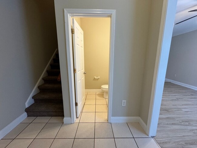 Building Photo - Nice 2/2.5 Townhouse in East Rome- $1,295