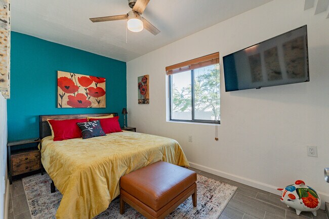 Queen bedroom - 227 E 24th St