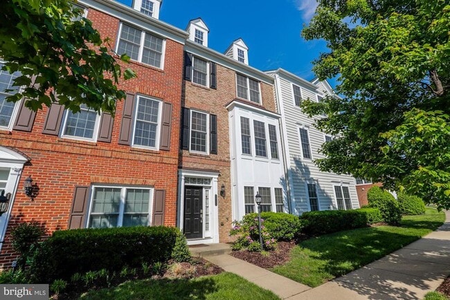 Building Photo - 14580 Crossfield Way