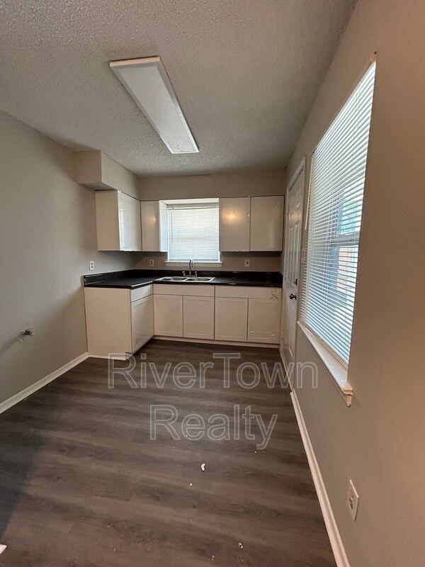 Foto del edificio - 1744 N Graham St