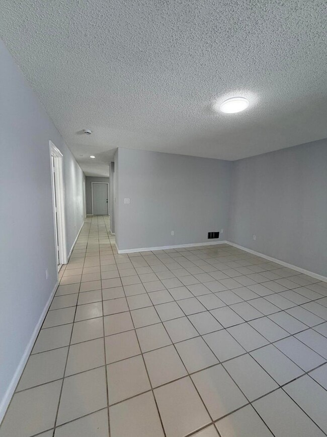 Building Photo - 182 Sparrow Dr