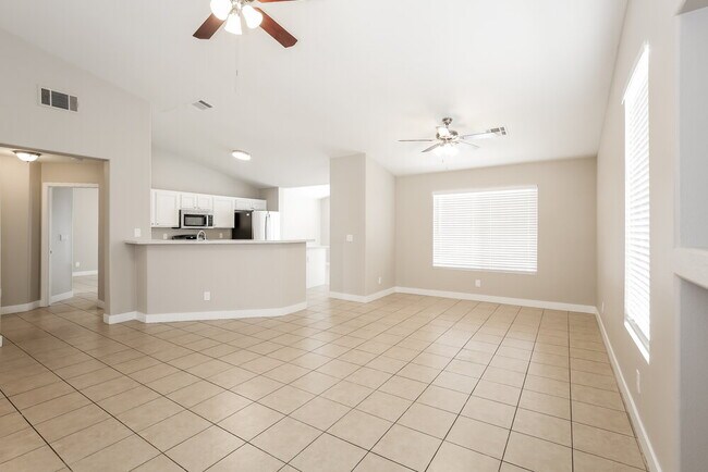 Building Photo - 3737 Birchdale Ct
