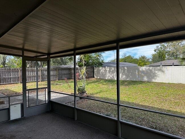 Building Photo - 325 Pacheco Ct