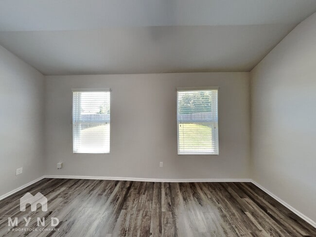 Building Photo - 1716 Lanesboro Dr