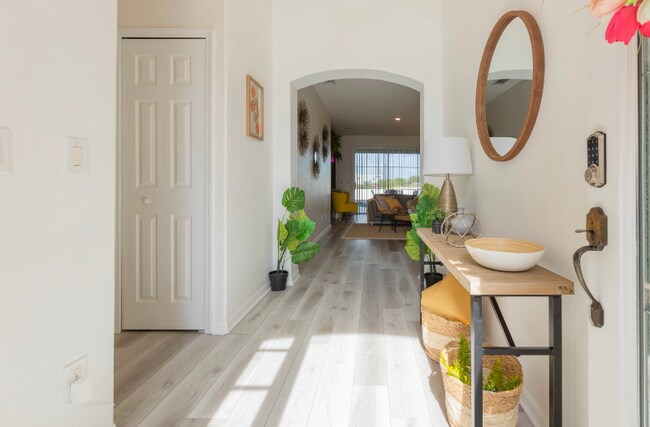 Building Photo - 356 Cotswold Cir