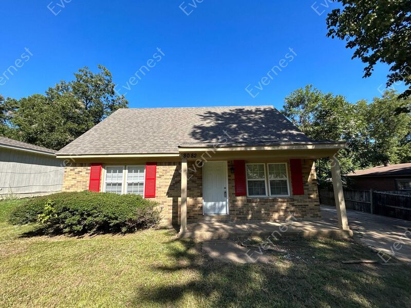 Primary Photo - 8082 Oakbrook Dr