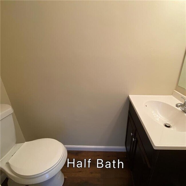 Building Photo - 2493 Hidden Cove Ct