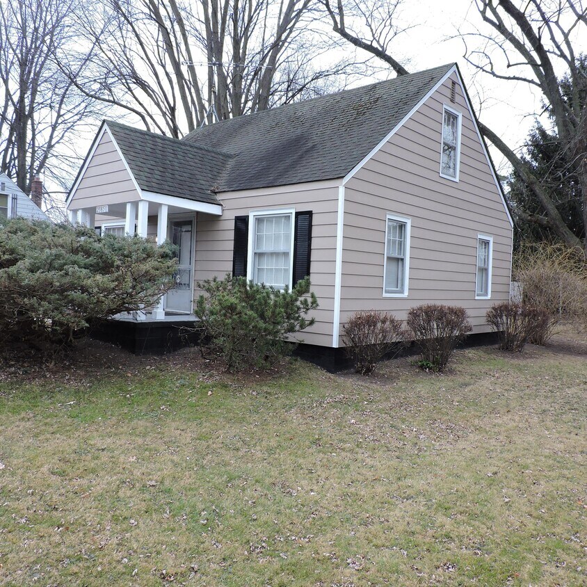 Primary Photo - 23850 Glenwood St