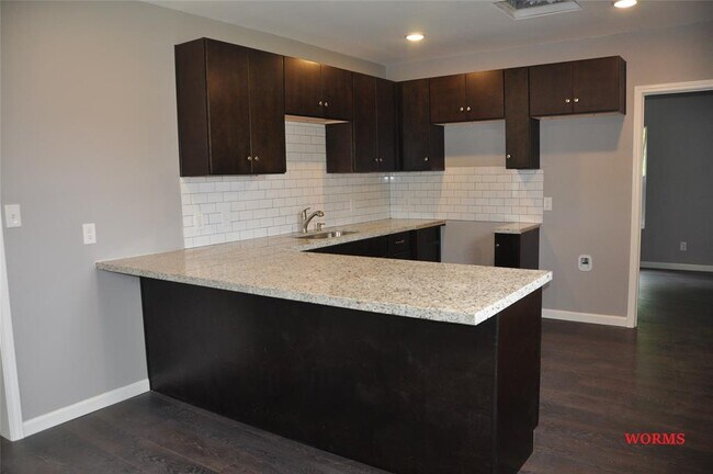 Foto del edificio - 3810 Rawley St