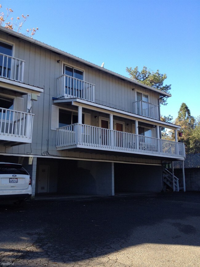 Building Photo - 2 br, 1.5 bath Condo - 14380 Gods Hill Roa...
