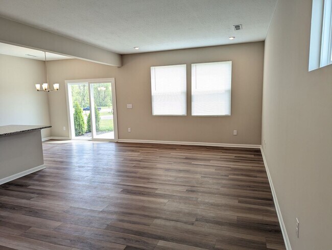 Building Photo - AVAILABLE NOW! Brand NEW 3 Bed/2.5 Bath To...