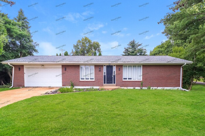 Foto principal - 7020 Lakeside Hills Dr