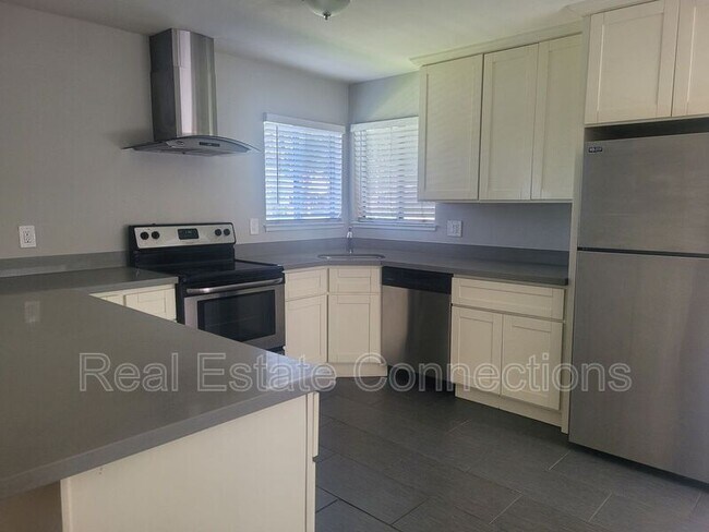 Building Photo - 3204 Landess Ave