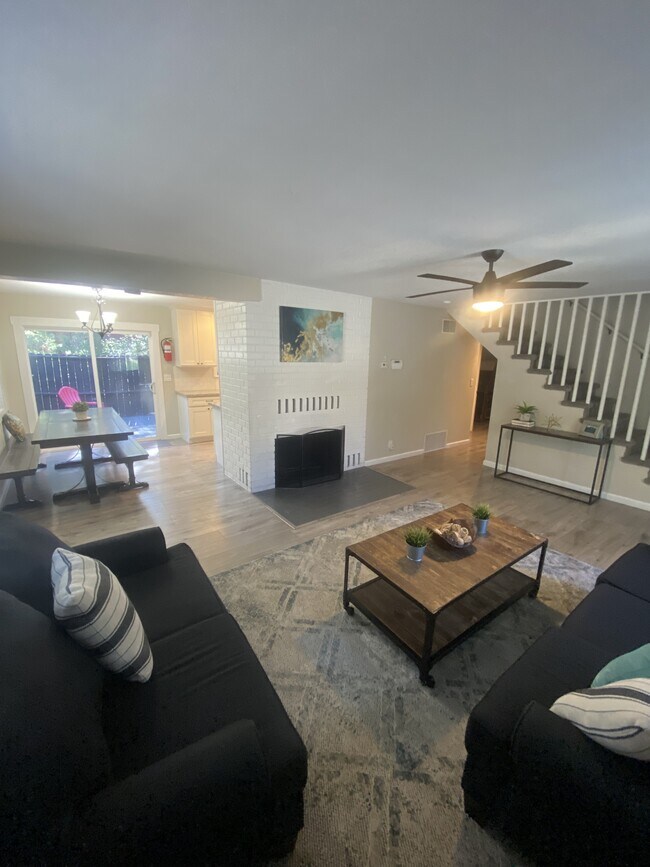 Building Photo - 1060 Sonora Ave