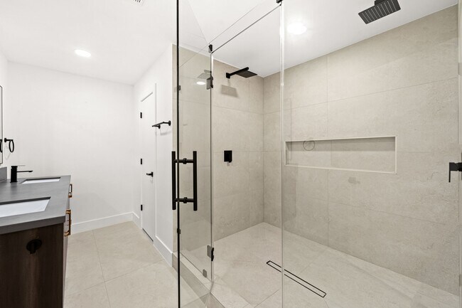 Building Photo - 7631 Westwind Ln