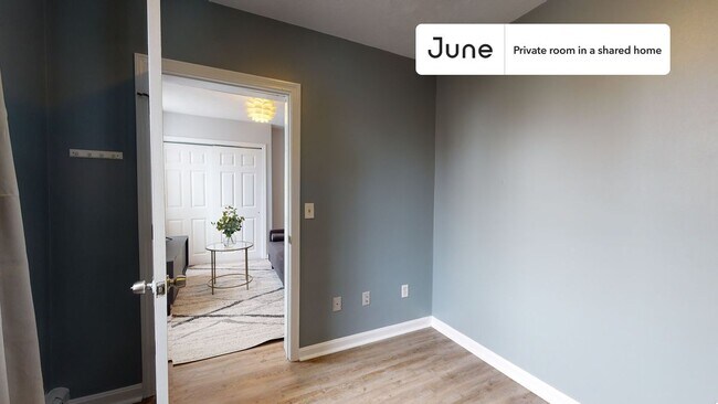 Foto del edificio - Room in Shared 3 bed/1 bath home