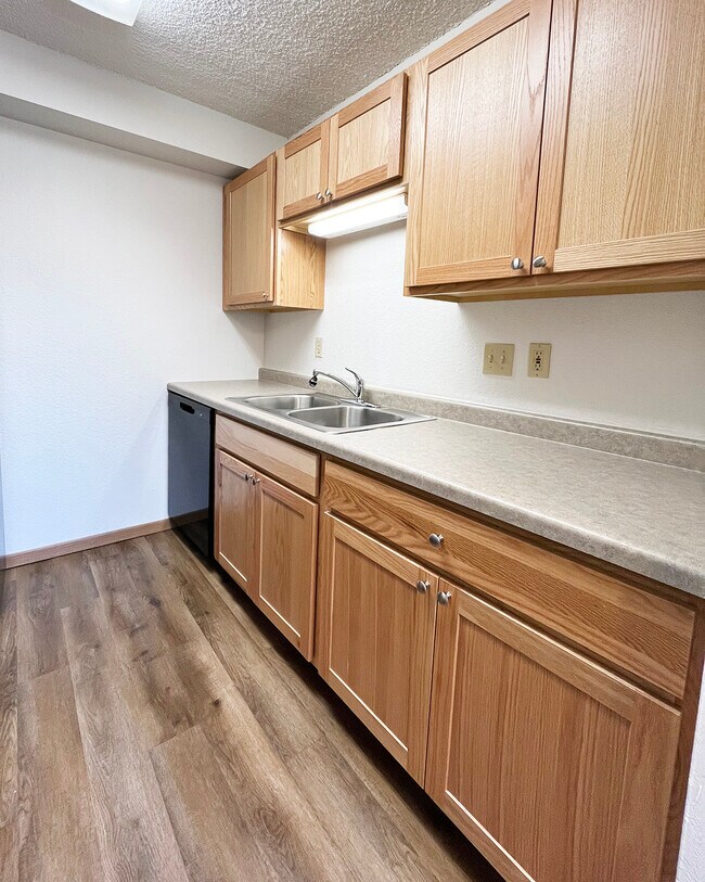 Foto del edificio - Cherry Ridge Apartments