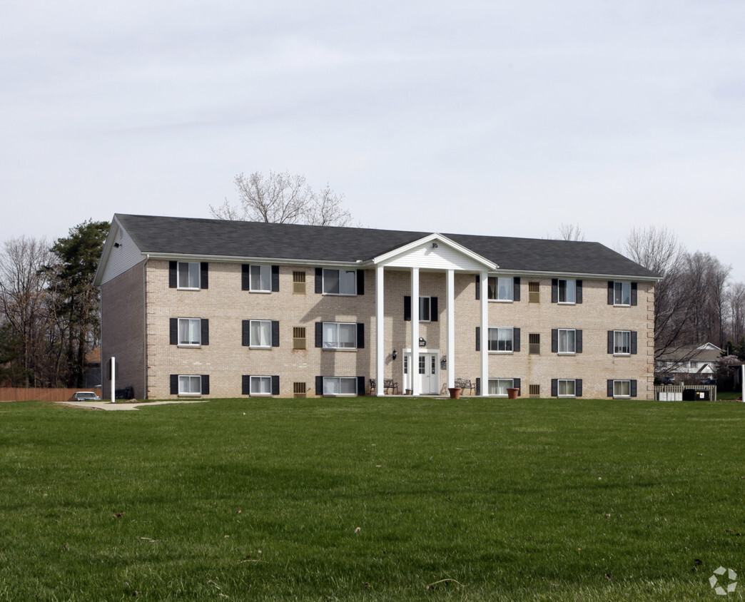 Primary Photo - Woodview Commons Apartments