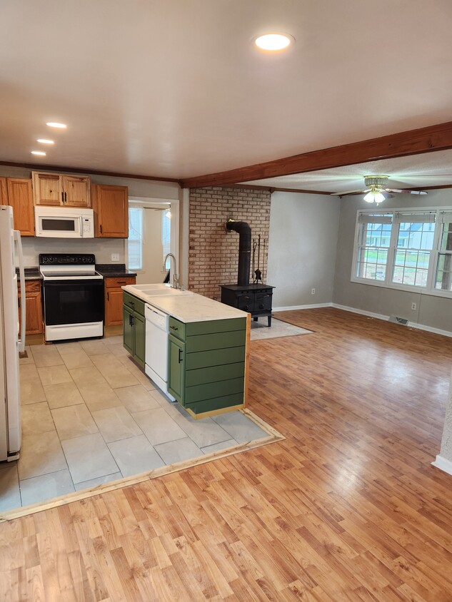 Foto principal - 1418 Johnson Rd