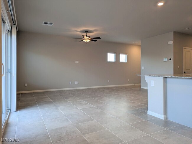 Foto del edificio - 5386 White Butterfly St