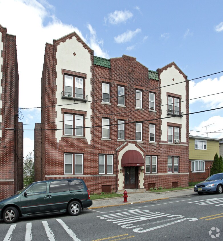 111119 Belgrove Dr, Kearny, NJ 07032 Apartments Kearny, NJ