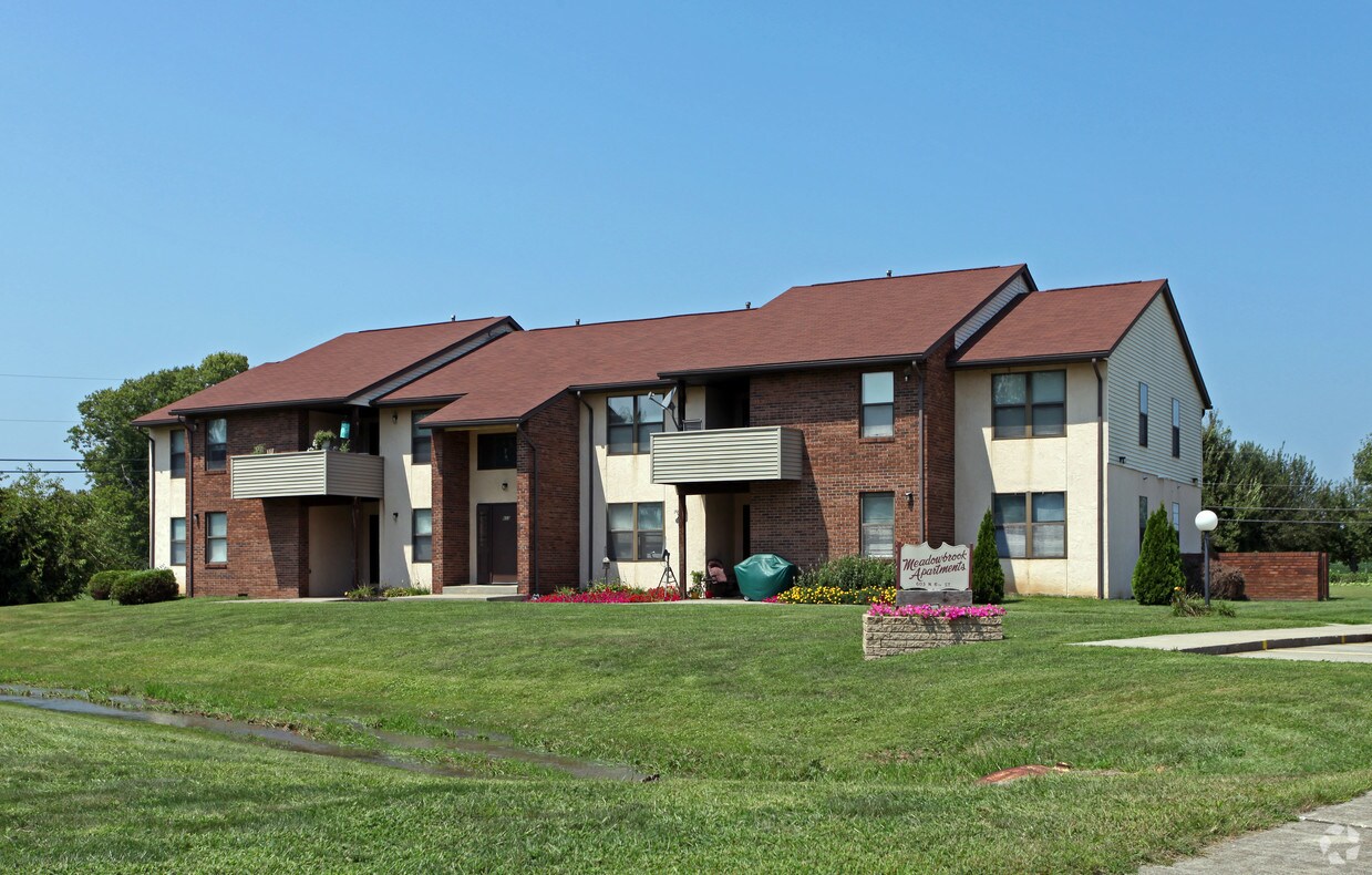 Primary Photo - Meadowbrook Apartments