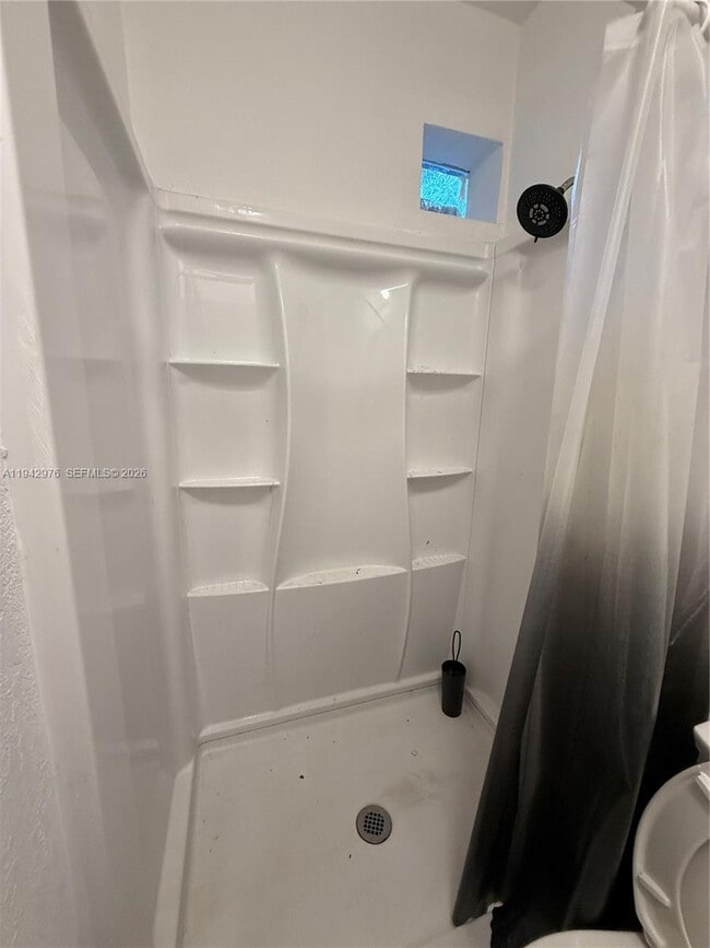 Foto del edificio - 406 Foster Rd