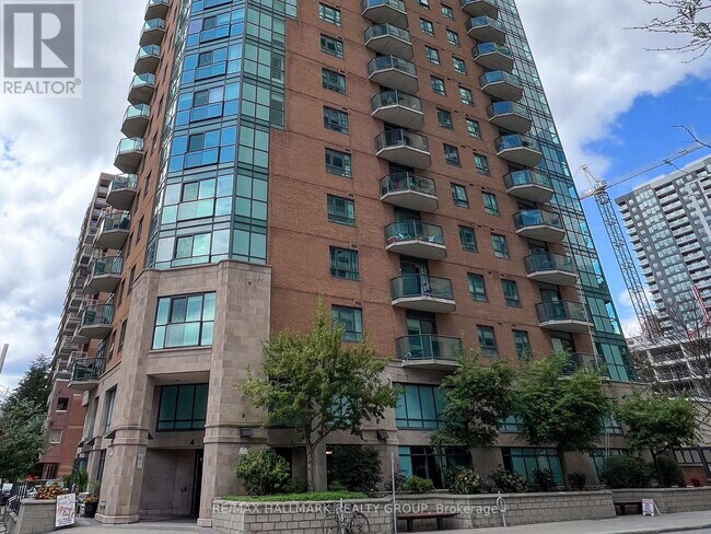 Photo du bâtiment - 445 Ave. Laurier