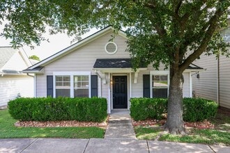 Building Photo - 10225 Farrell Dr