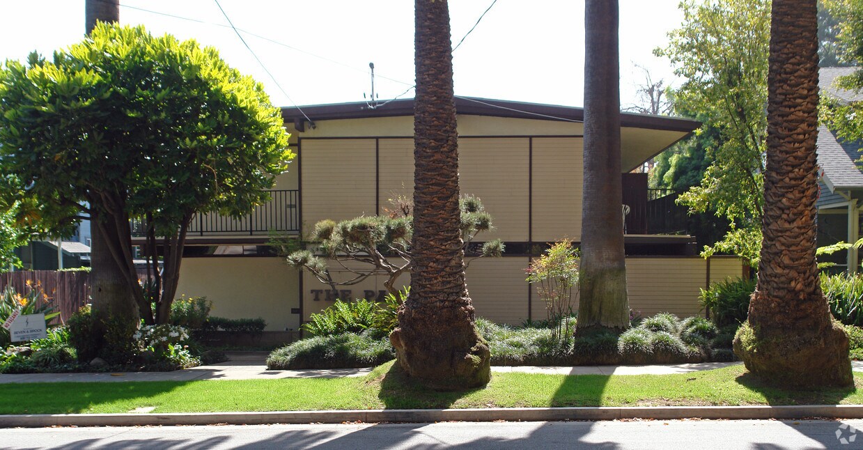 Foto del edificio - 306 Pleasant St