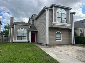 Building Photo - 5990 Catalina Sunrise Dr