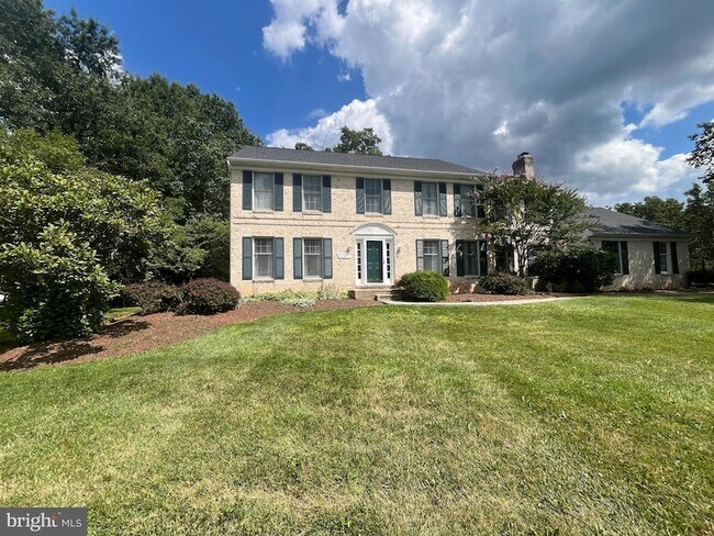 Foto del edificio - 7707 Lake Glen Dr