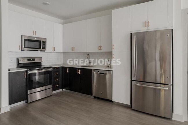 Foto del edificio - 852 86th Pl S