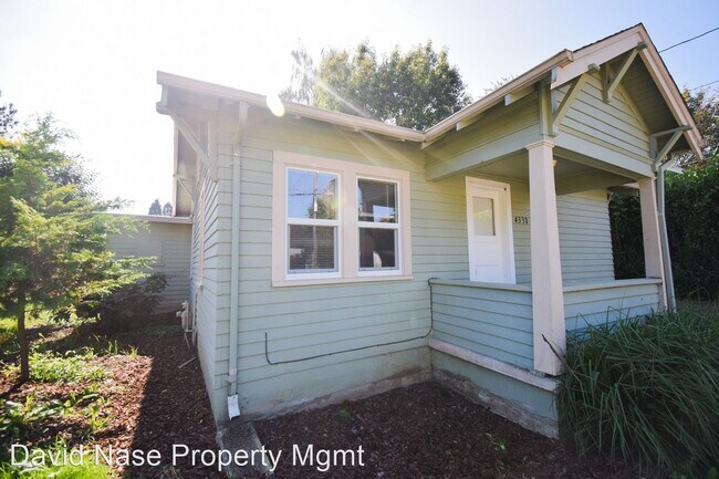 Building Photo - 2 br, 1 bath House - 4330 SE Roswell St