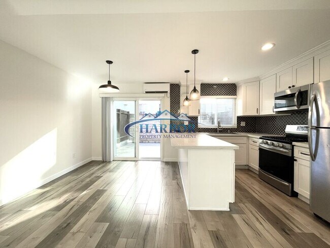 Foto del edificio - 677 W 39th St