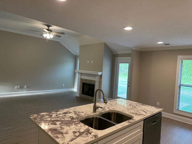 Building Photo - 78 Jackson Creek Dr