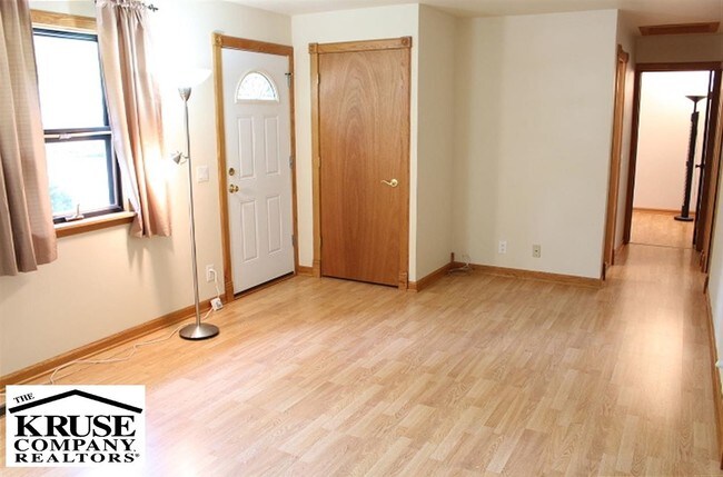 Foto del edificio - 4237 Sheffield Rd