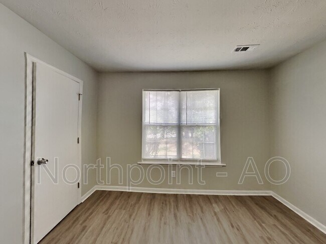 Foto del edificio - 20 Melton Way