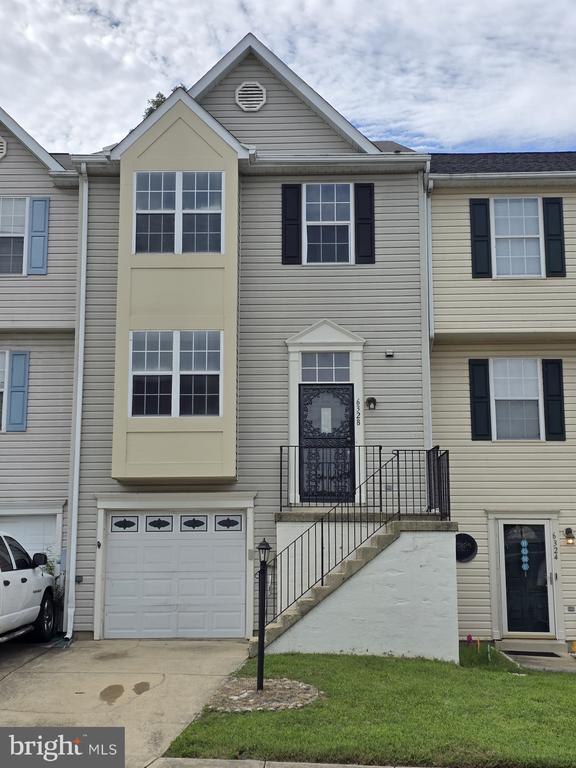 Building Photo - 6328 S Lake Ct