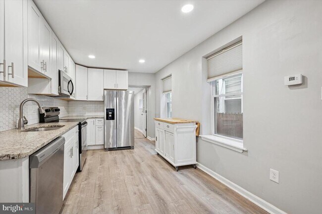 Foto del edificio - 717 N 38th St