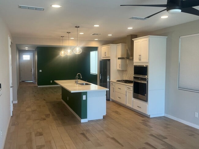 Building Photo - 17295 W Valentine St